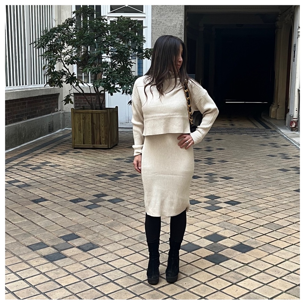 #10 CHIC MADE IN FRANCE 2 PIECES MIDI KNIT DRESS AND MATCHING SWEATER - Picture 6 of 8